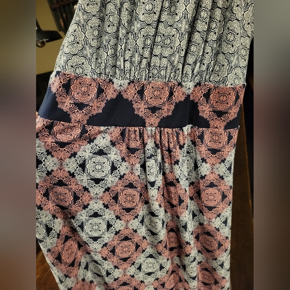 Maggy London EUC Navy Pink Halter Dress - Picture 3 of 7